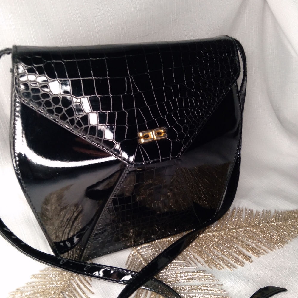 Koschi hexagon crossbody purse